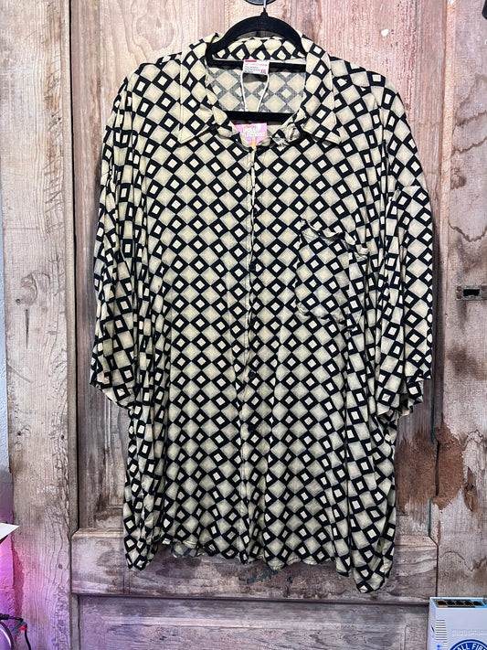 VTG Billion Bay Patterned Button Up Shirt