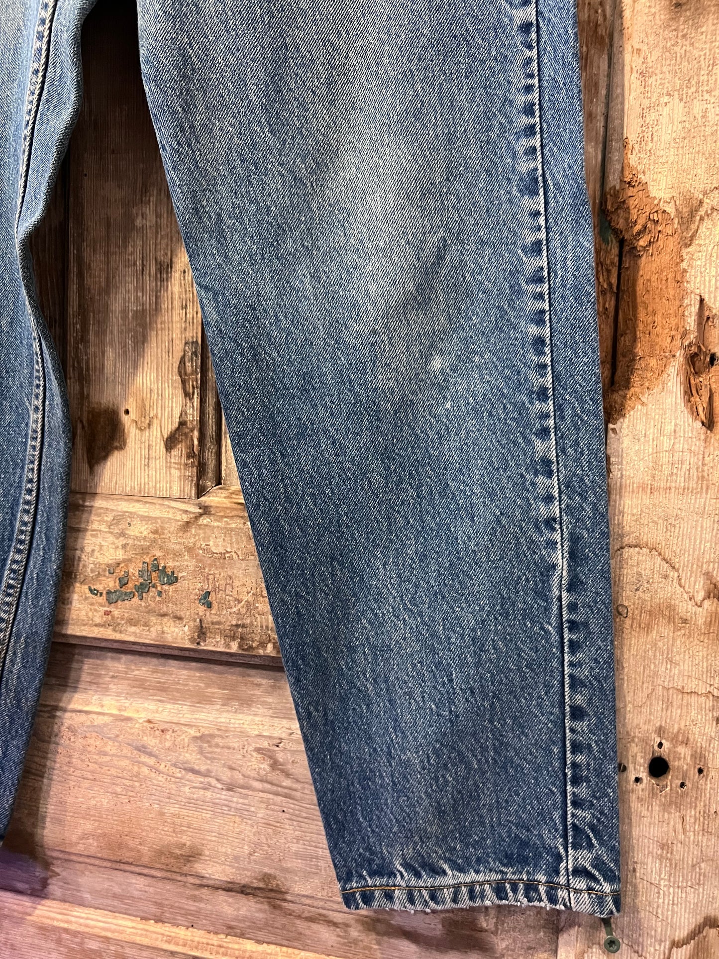 90's Levi's 550 Medium Wash Jeans