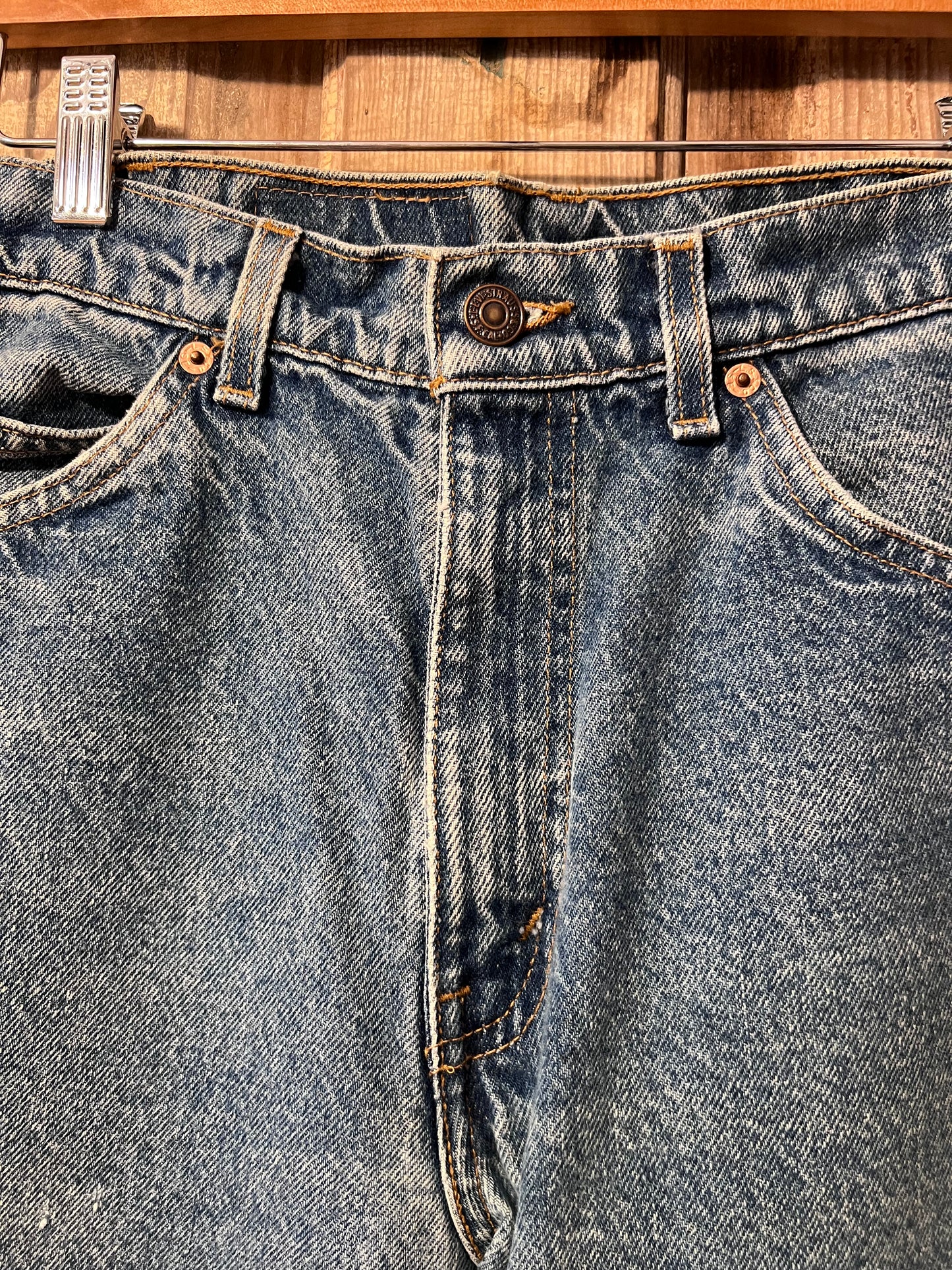 90's Levi's 550 Medium Wash Jeans
