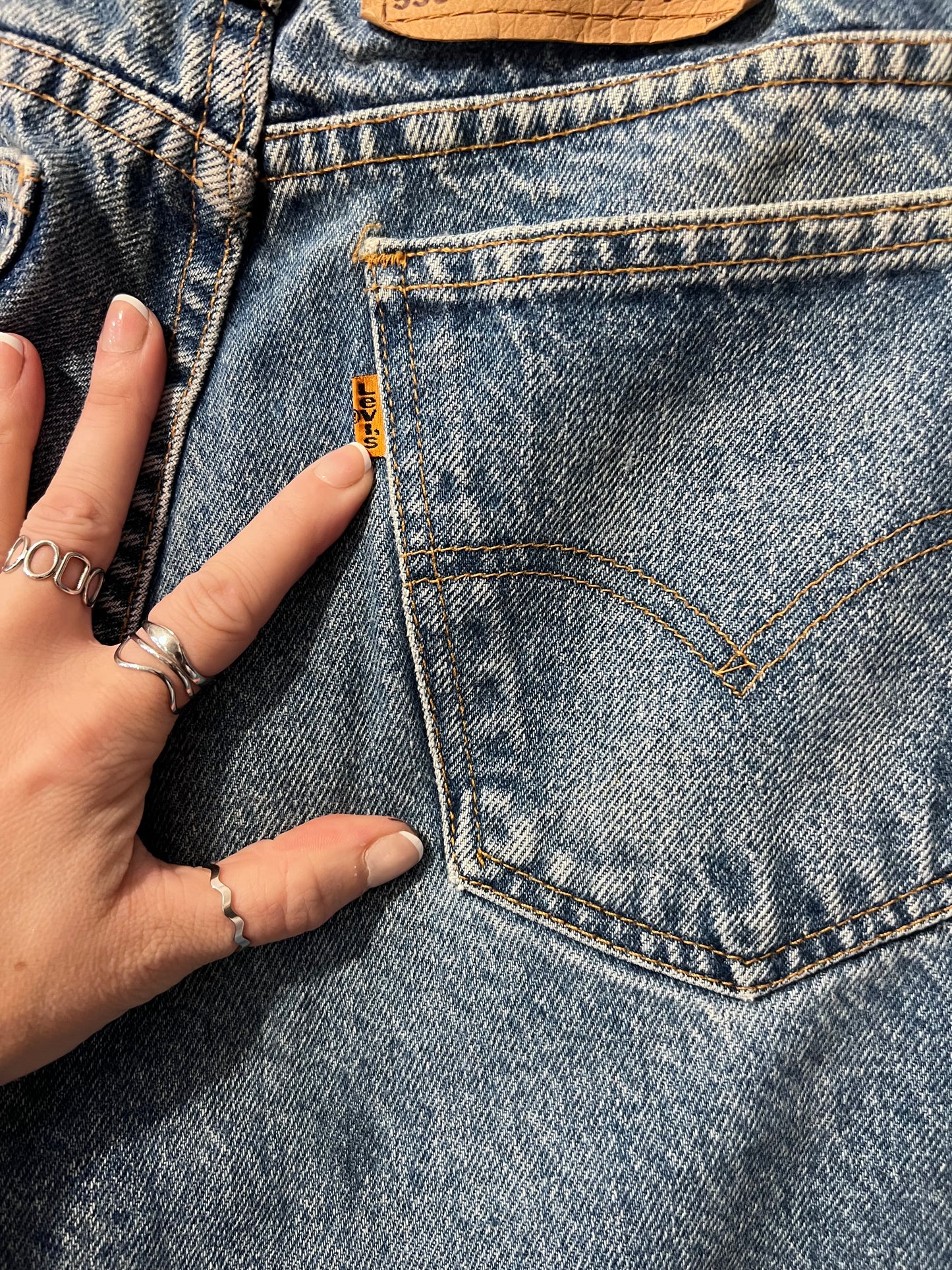 90's Levi's 550 Medium Wash Jeans