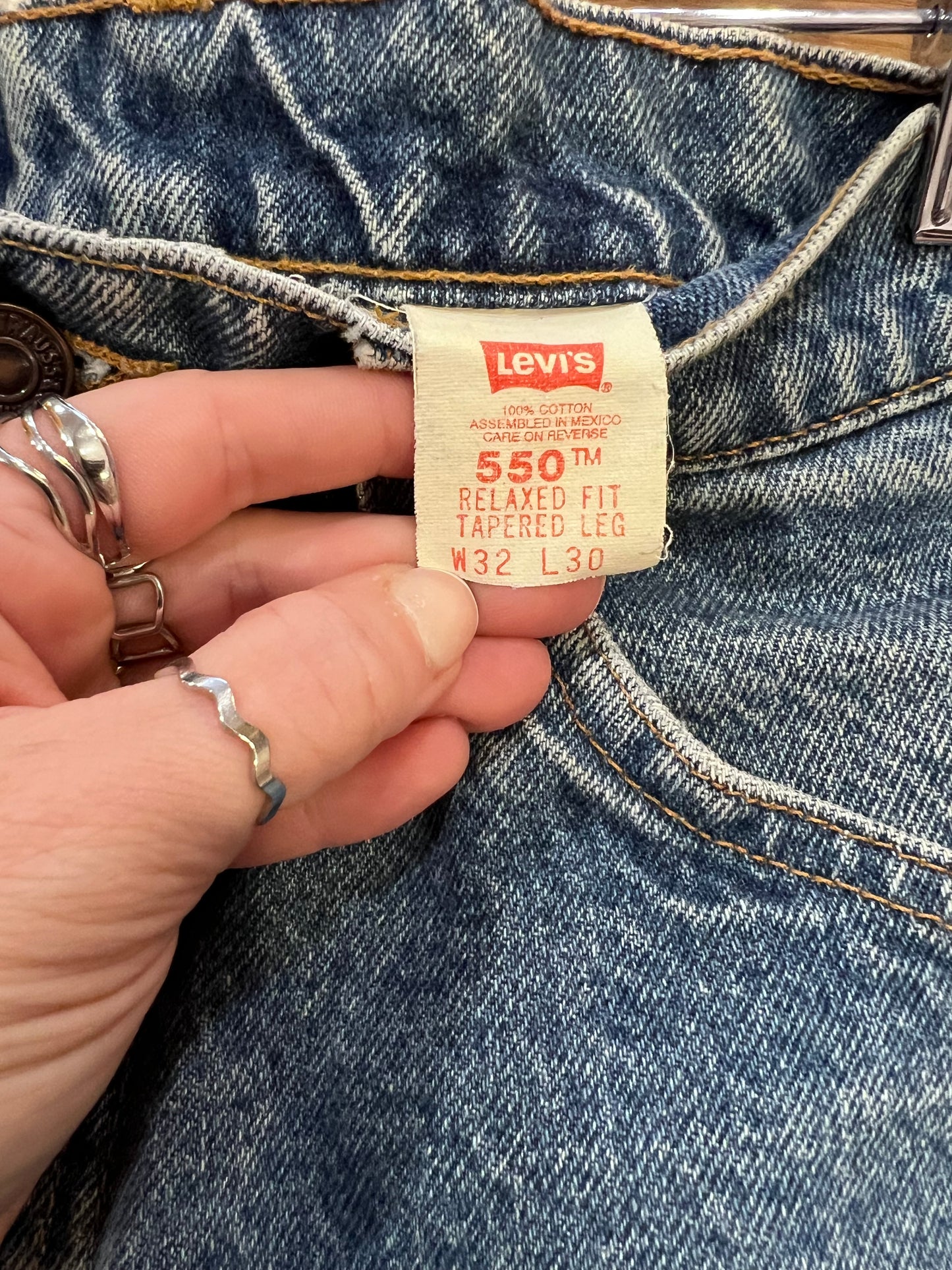 90's Levi's 550 Medium Wash Jeans