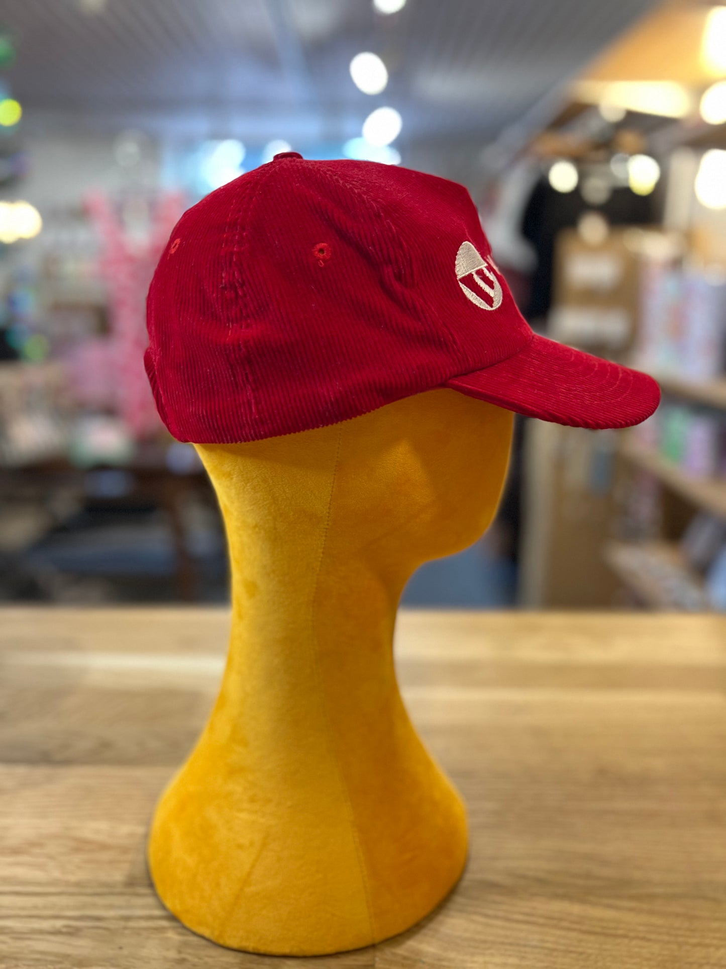 90's Red Embroidered "Winsert" Corduroy Hat
