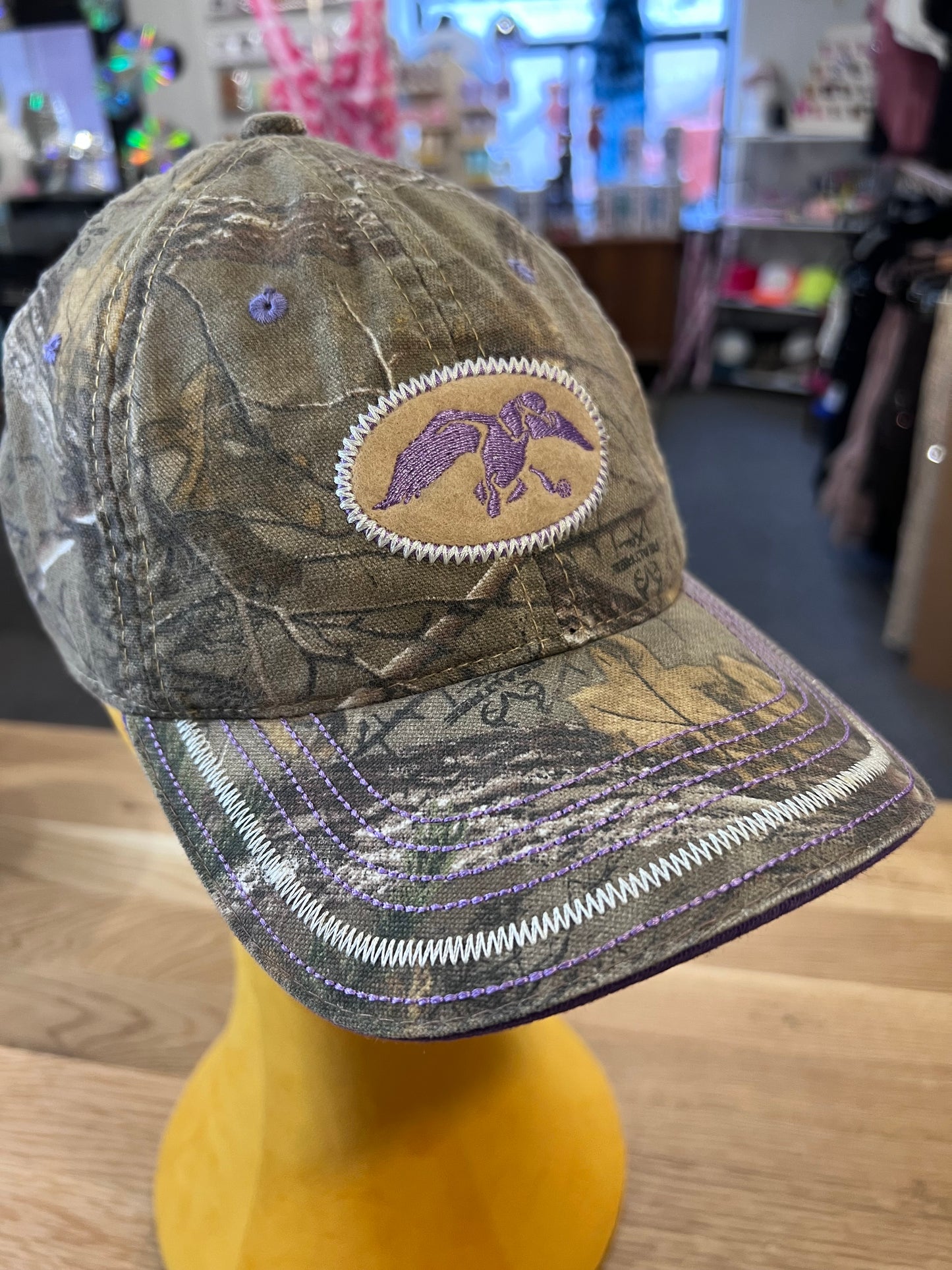 Real Tree Camo Embroidered Bird Patch Hat (Modern)