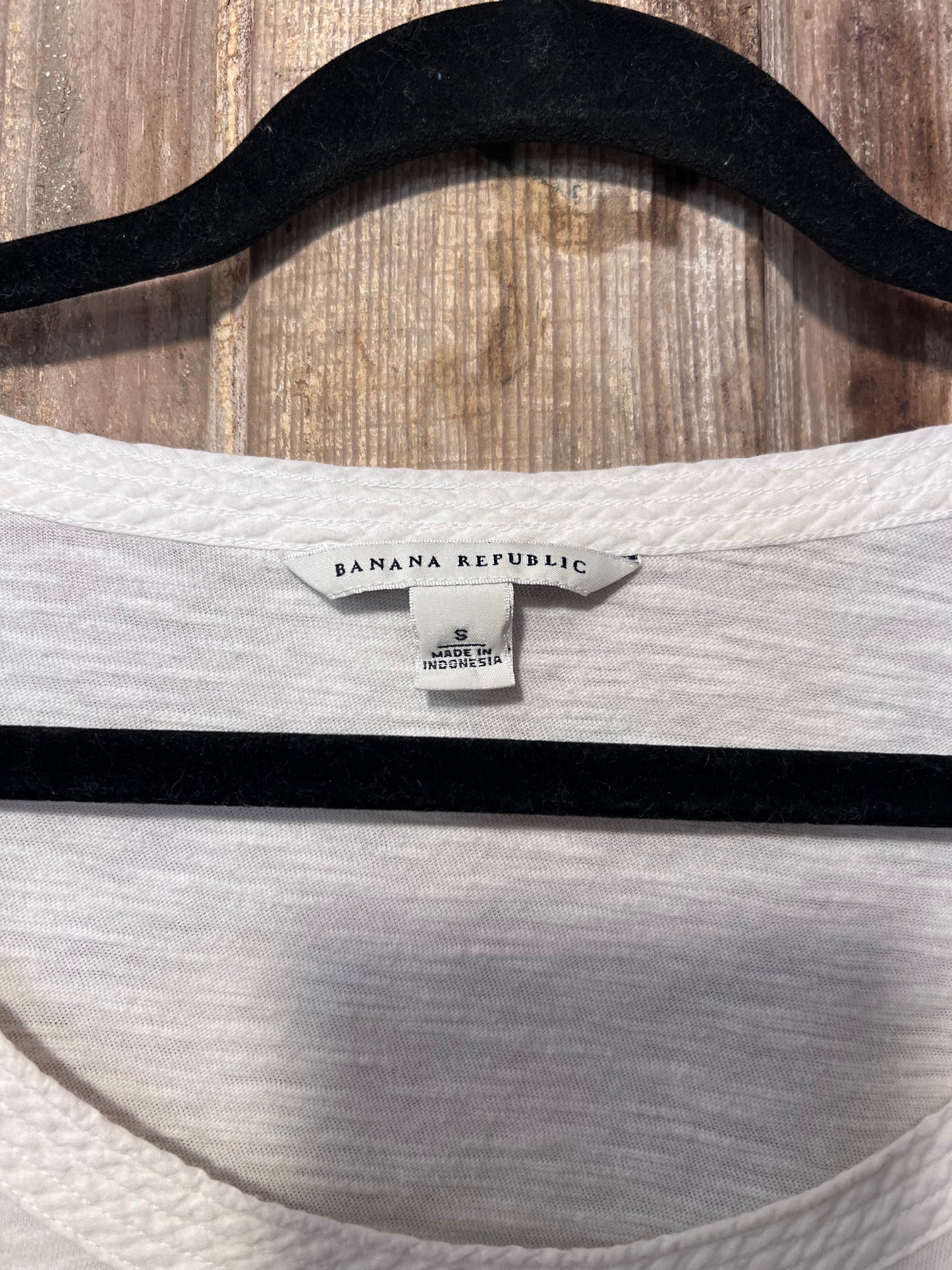 Y2K Banana Republic White Short Sleeve Pocket Shirt