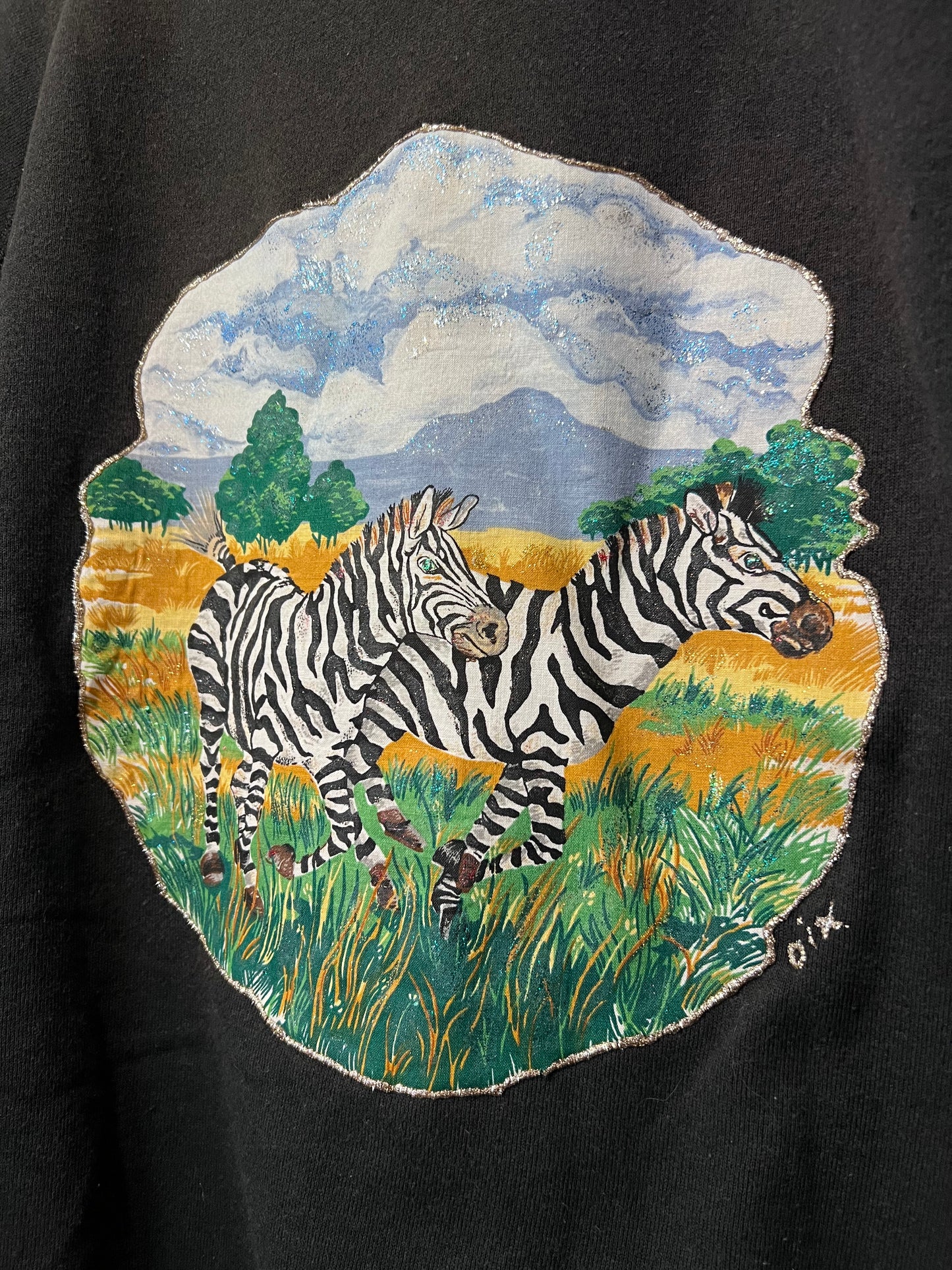 80's Zebra Graphic BLK Crewneck