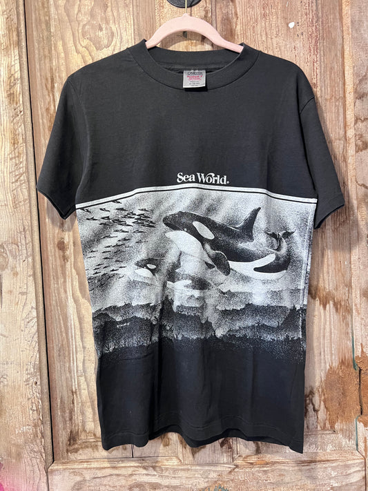 1988 RARE Sea World Wrap Around Graphic T-Shirt