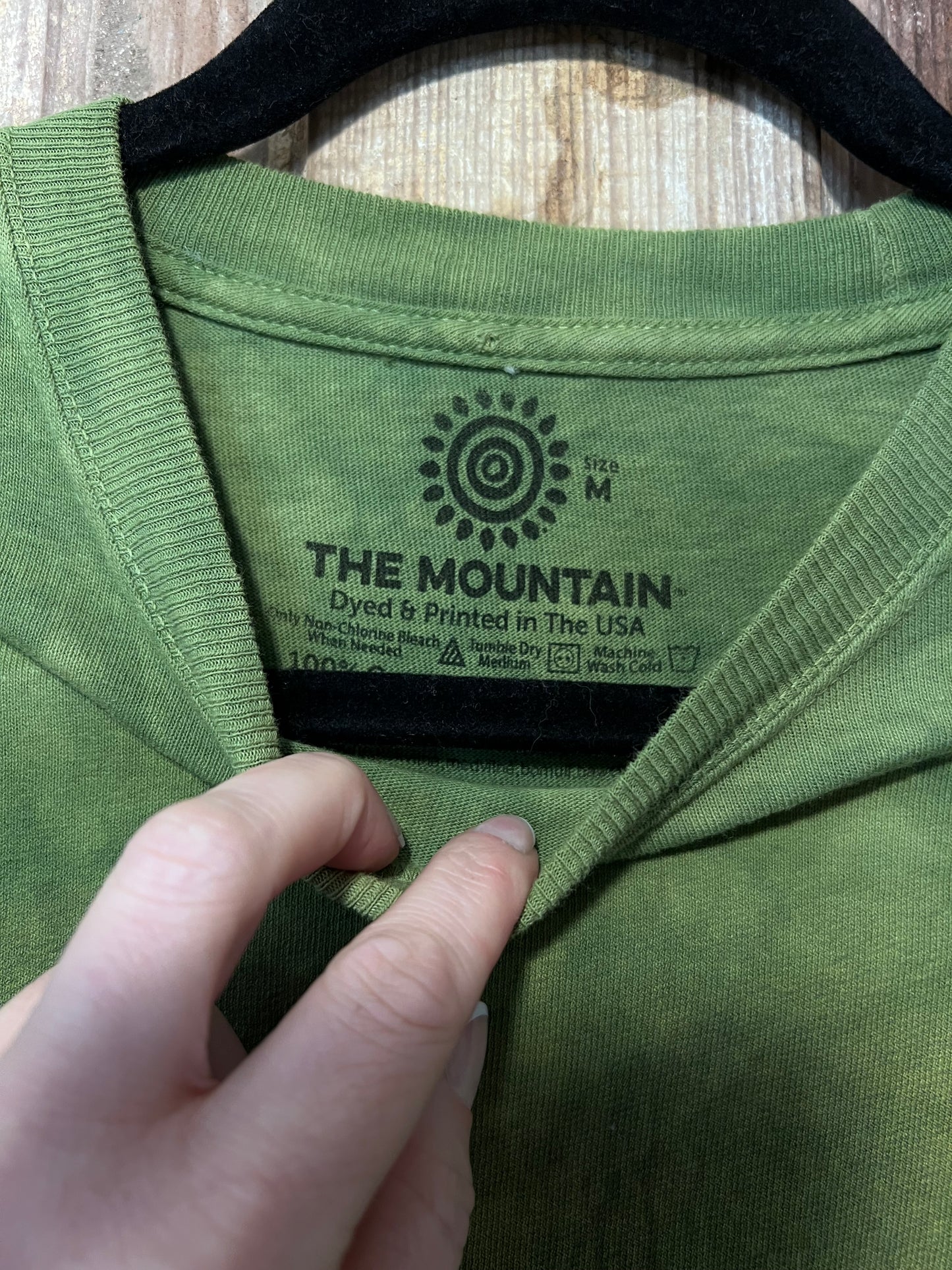 2013 The Mountain Green Tie Dye Alien Graphic T-Shirt (Modern)