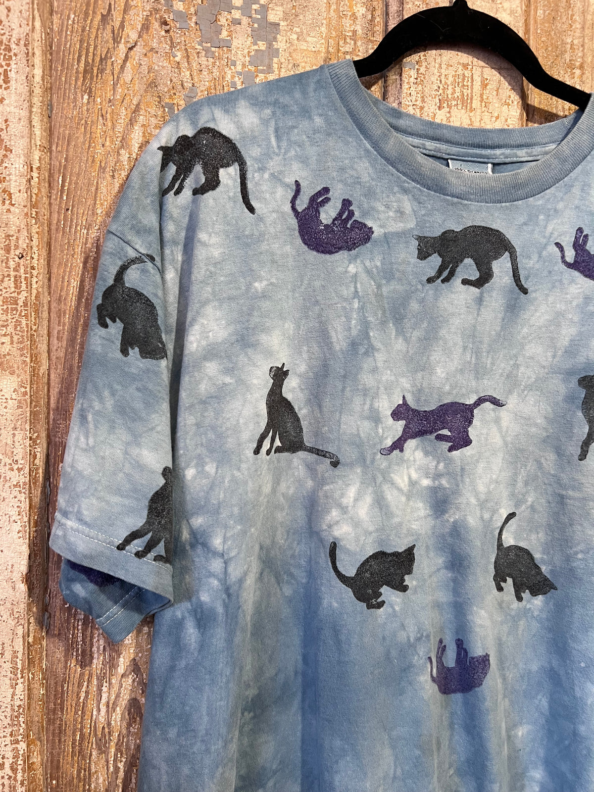 90's Cat Stamped AOP Tie Dye T-Shirt