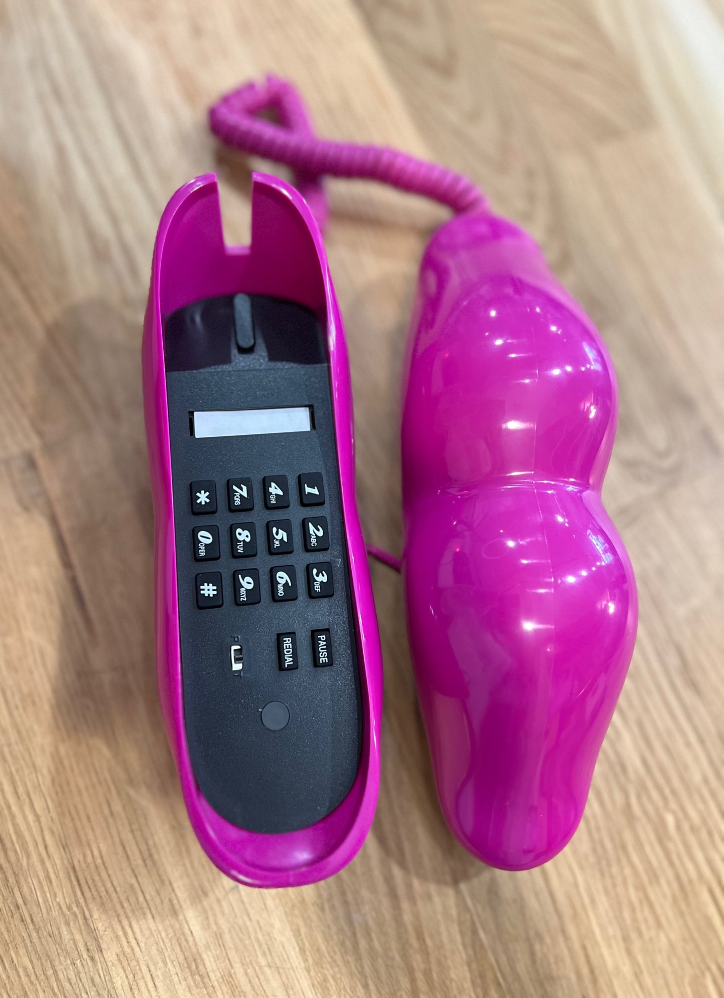 Retro Lips Phone