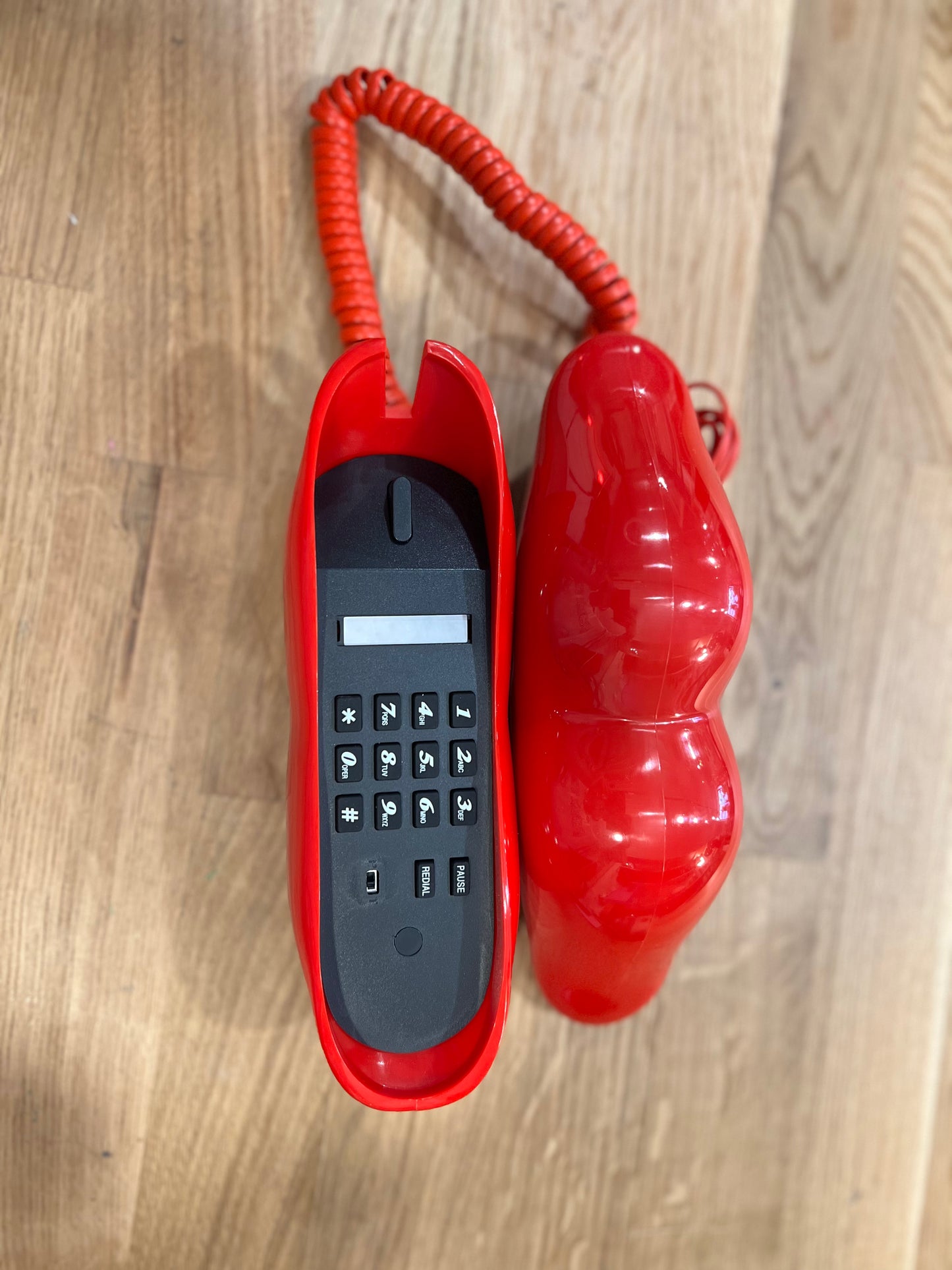 Retro Lips Phone