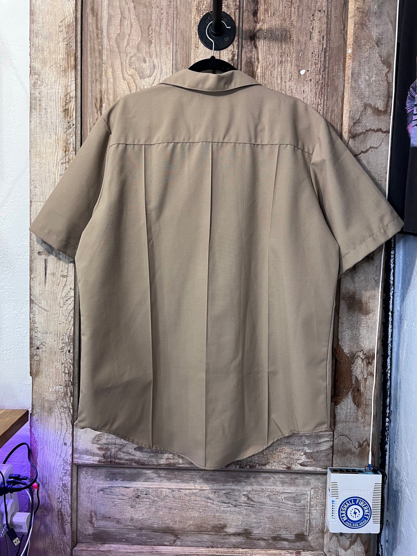 70's/80's Beige Men's Short Sleeve Button Up Shirt