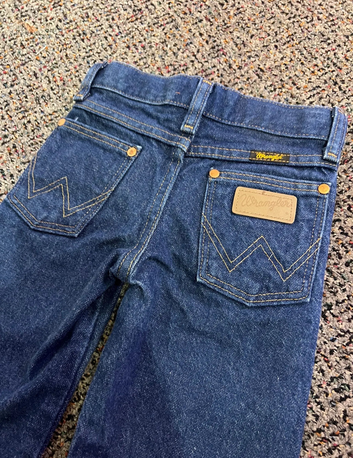 [URL] 90's Wrangler Dark Wash Jeans