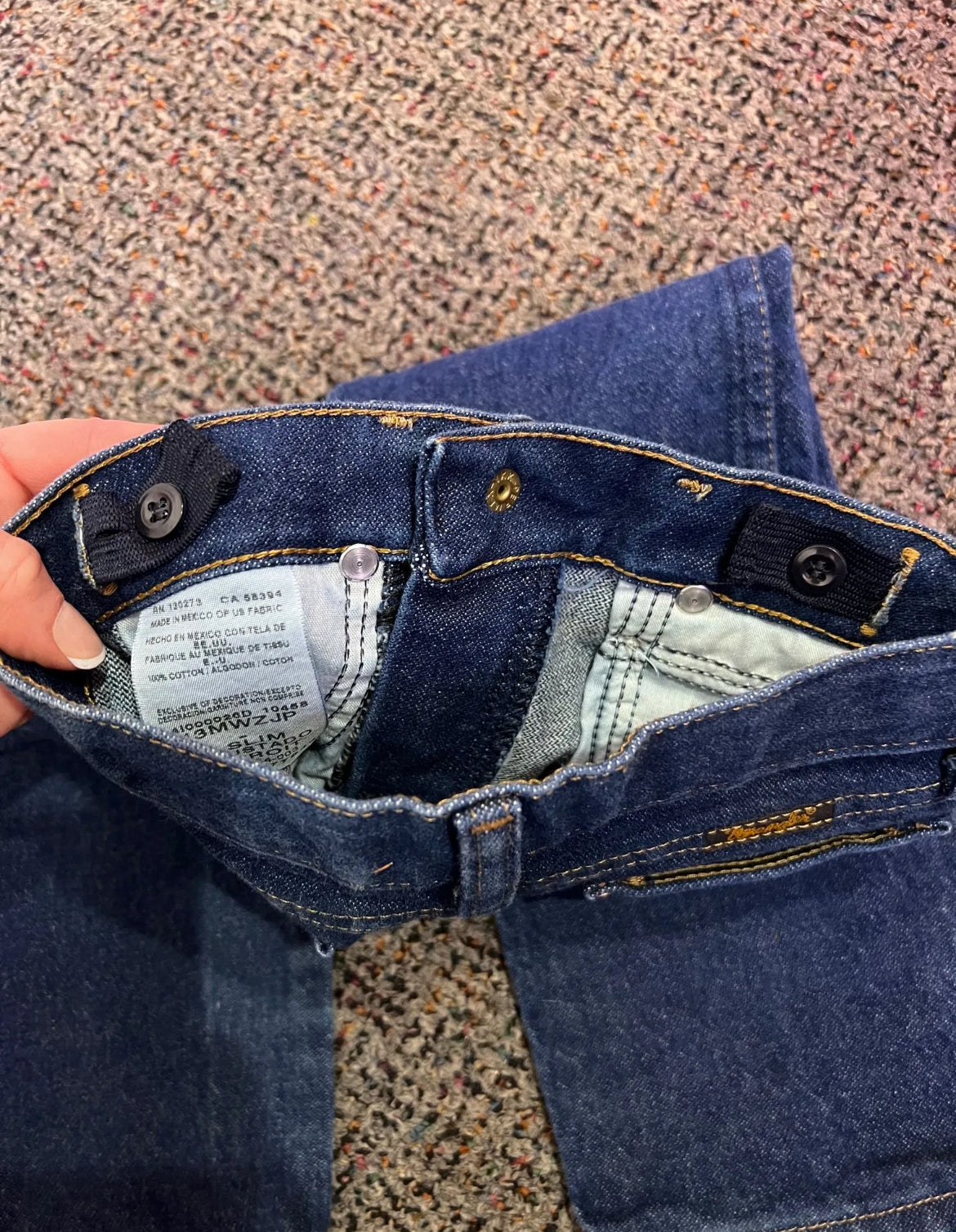 [URL] 90's Wrangler Dark Wash Jeans