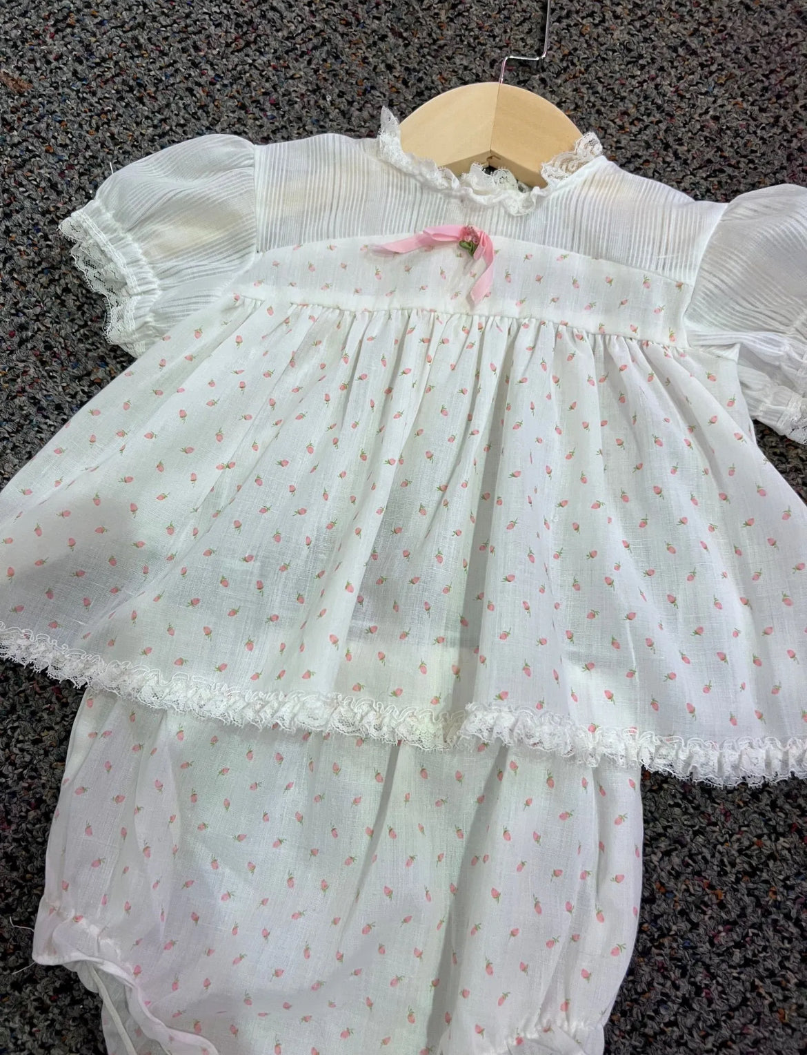 [URL] 90's White + Pink Rose 2 Piece Set