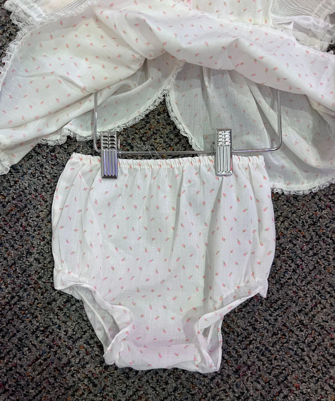 [URL] 90's White + Pink Rose 2 Piece Set