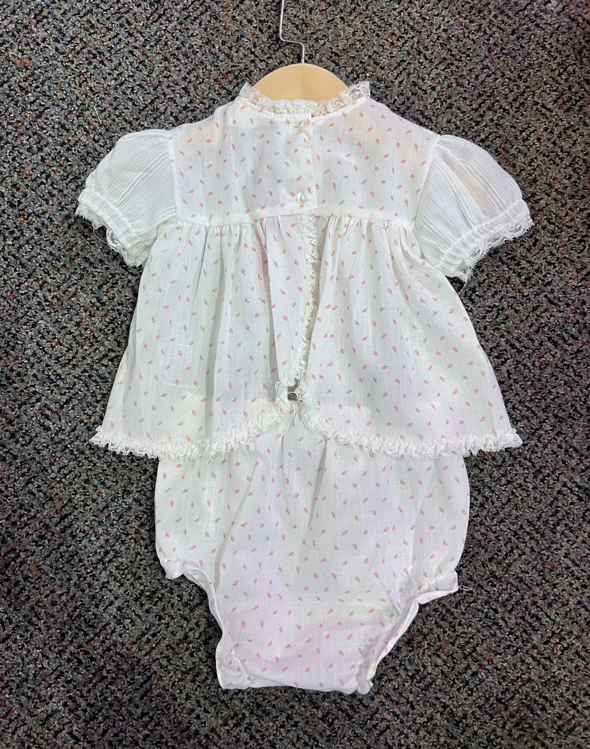 [URL] 90's White + Pink Rose 2 Piece Set