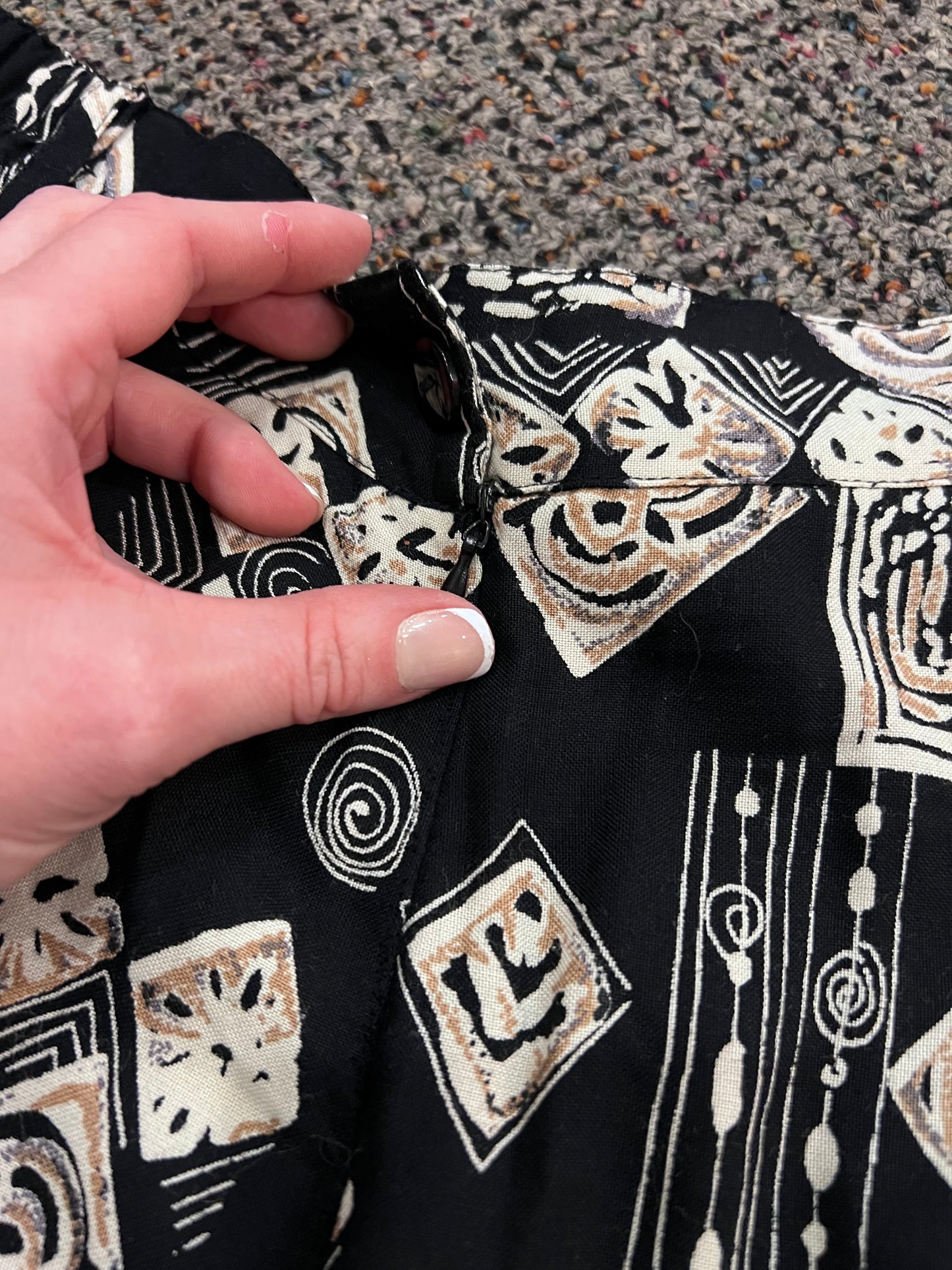 90's Boutique Europa Tribal-esc Patterned Shorts