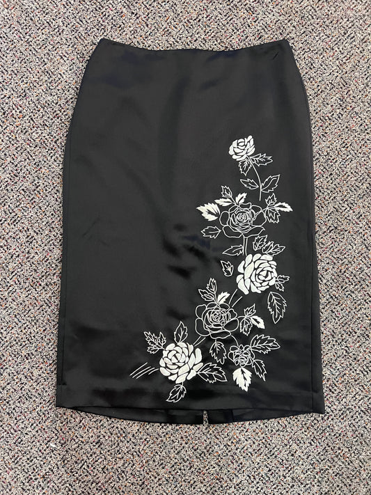 Y2K Ann Taylor Loft BLK + White Embroidered Floral Skirt