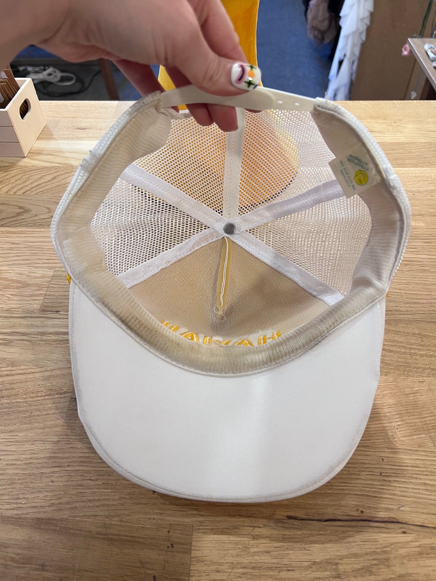 80's/90's White + Yellow Embroidered Hawaii Hat