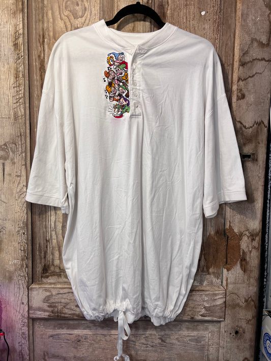 90's 7 Dwarfs Embroidered Henley Sleep Shirt
