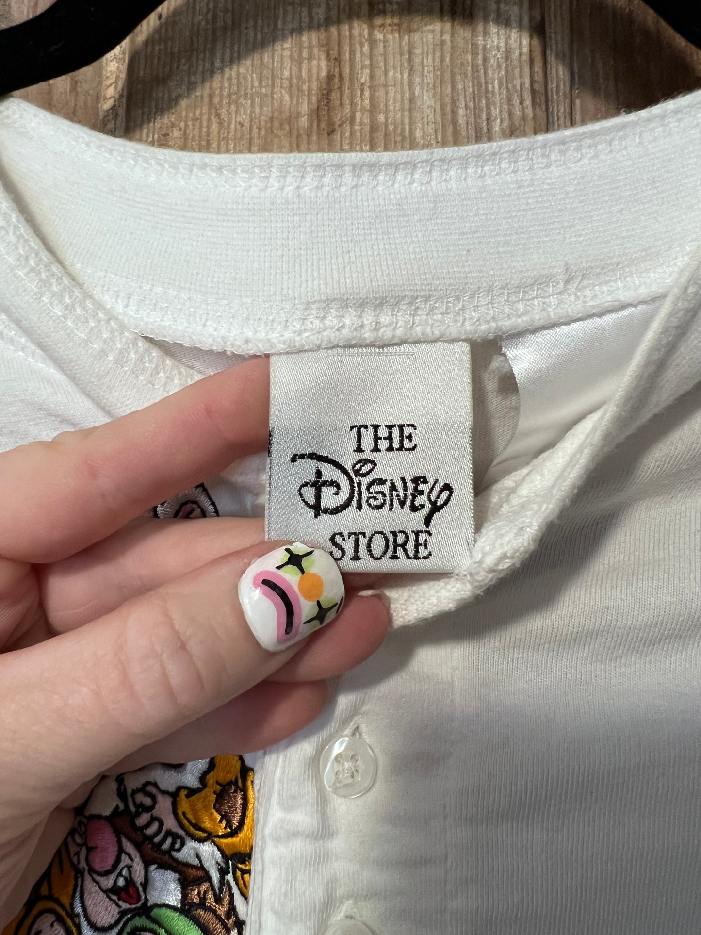 90's 7 Dwarfs Embroidered Henley Sleep Shirt