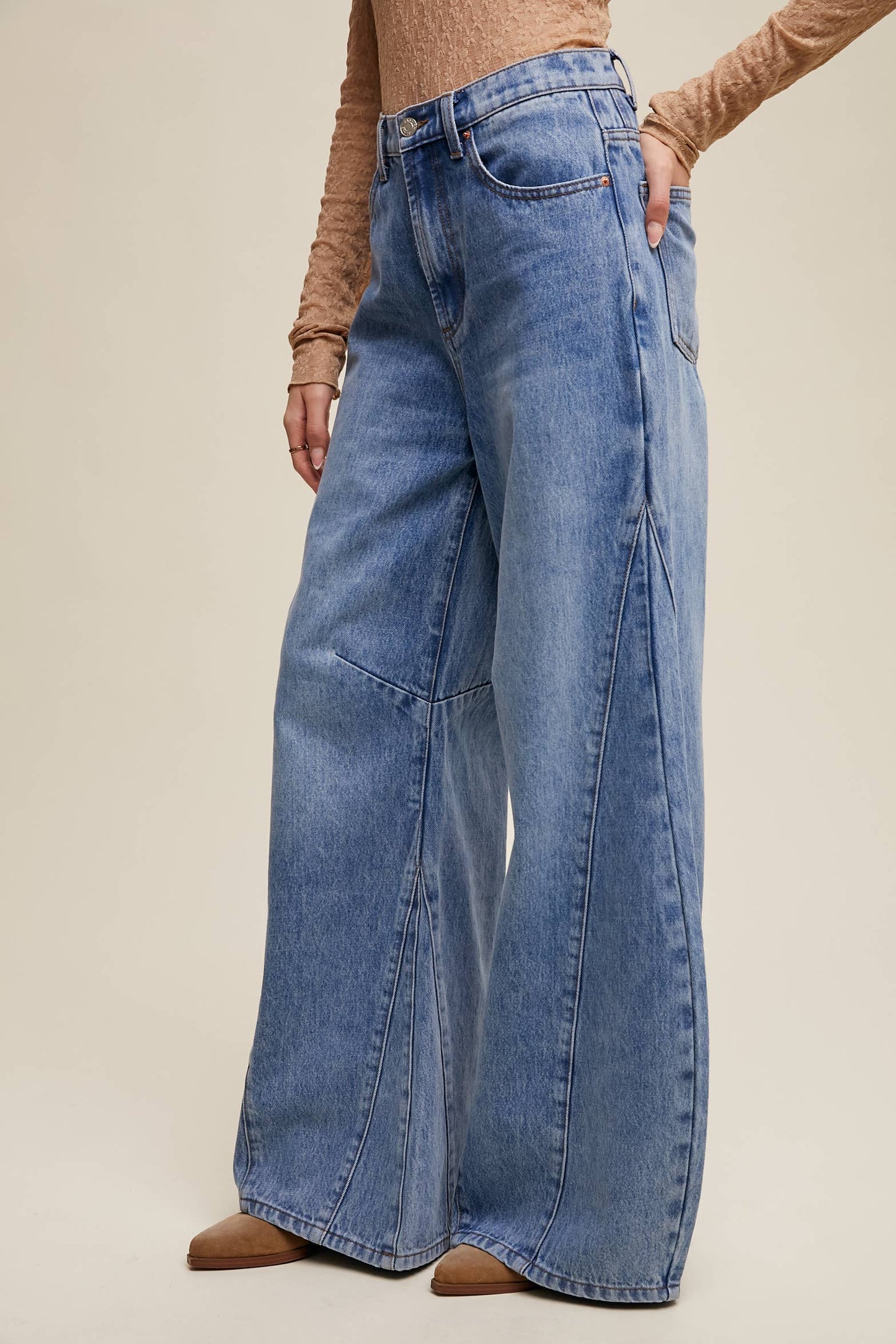 Wide-Leg Panel Detail Jeans