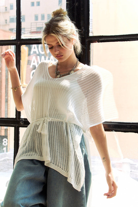 CROCHET FRONT BELTED TOP