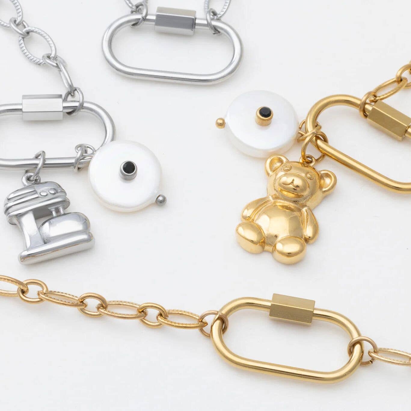 Loop Chain Carabiner Necklace