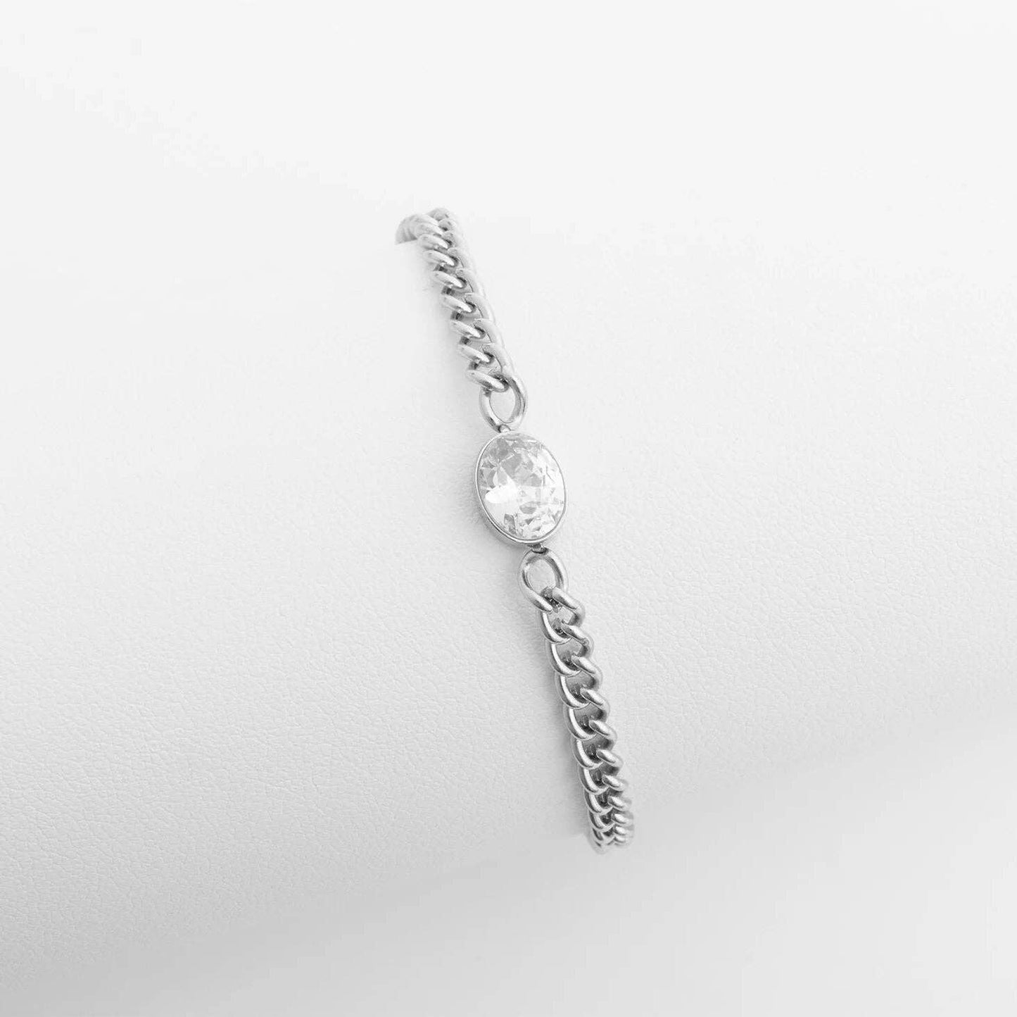 Oval Stone Curb Chain Bracelet